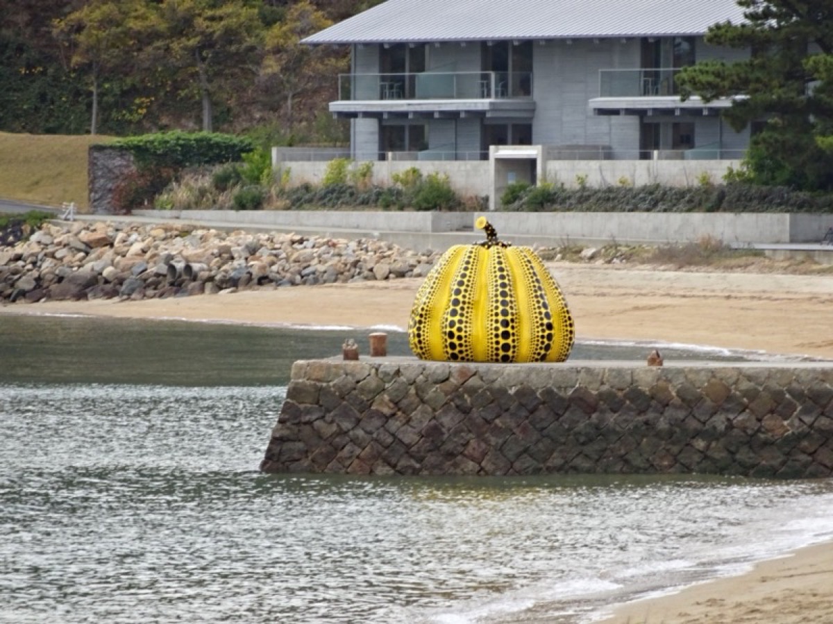 直島 黄かぼちゃ 草間彌生 出張フォトサービス 高松 日々の音